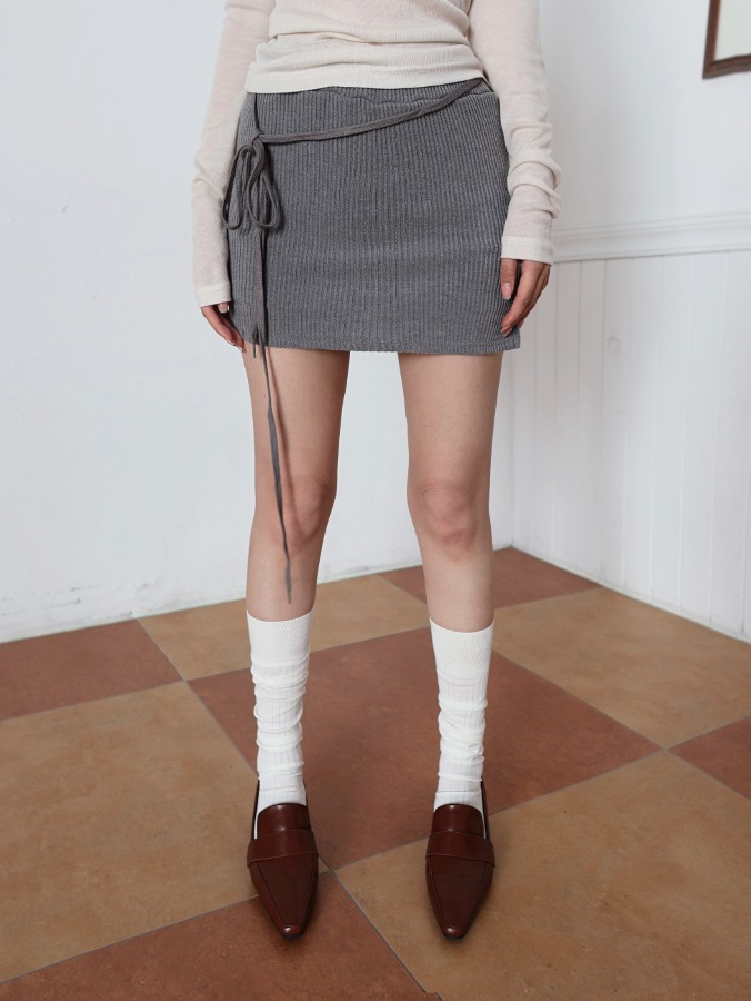 knit strap layered shorts